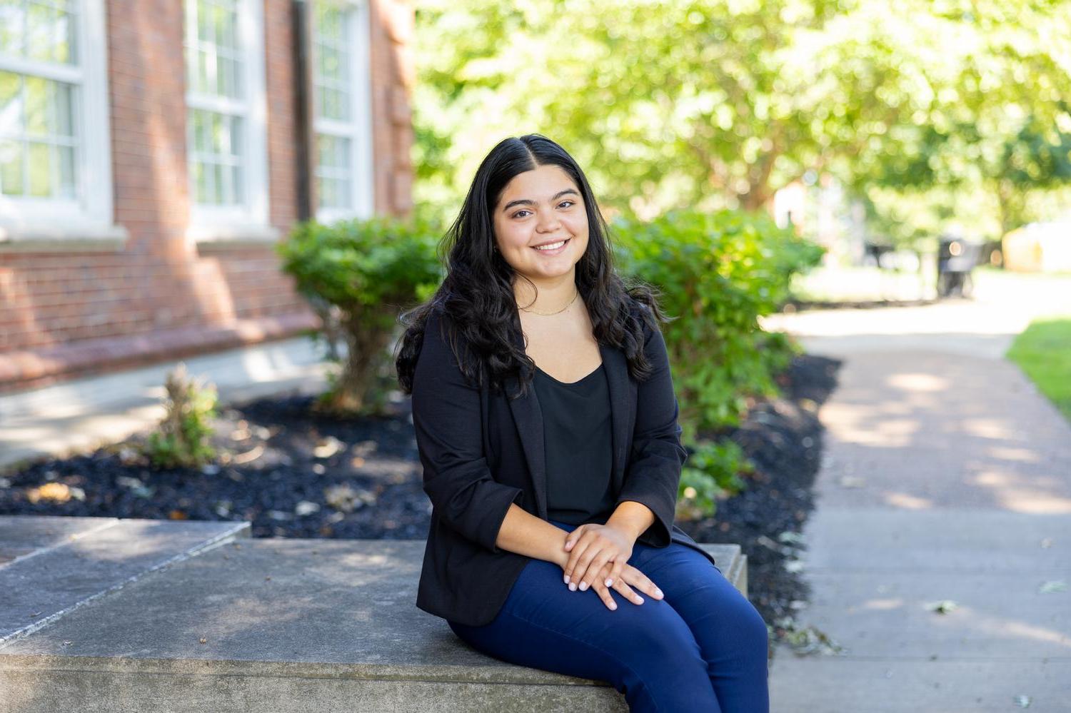 365bet finance student Lesly Moreno pursues banking career despite challenges